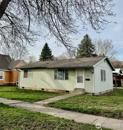 523 E Washington Ave, Dayton, WA 99328