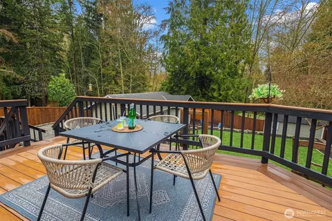 Exterior - 12131 53rd Ave SE, Everett, WA 98208 photo 3 of 13