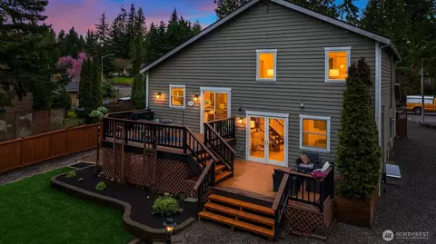 Exterior - 12131 53rd Ave SE, Everett, WA 98208 photo 10 of 13