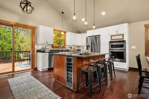 Kitchen - 12131 53rd Ave SE, Everett, WA 98208 photo 3 of 3
