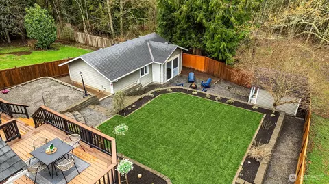 Exterior - 12131 53rd Ave SE, Everett, WA 98208 photo 11 of 13