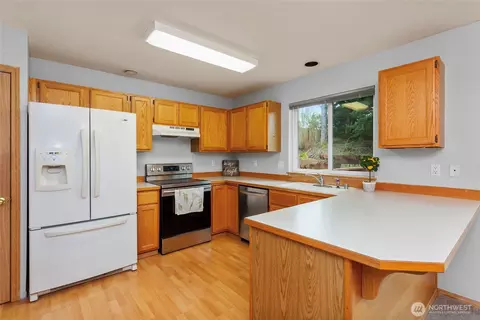 Kitchen - 16 60th Pl SE, Everett, WA 98203 photo 1 of 2