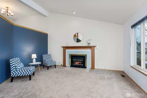 Living - 16 60th Pl SE, Everett, WA 98203 photo 1 of 2