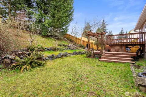 Exterior - 16 60th Pl SE, Everett, WA 98203 photo 2 of 5
