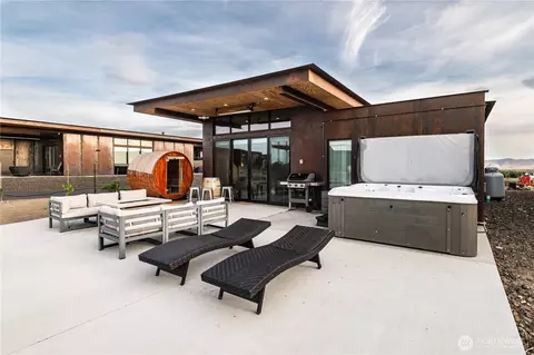 23584 Gorge Loop Dr, Quincy, WA 98848