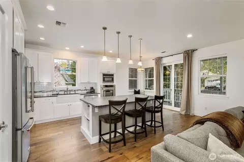 28 Deer Hollow Rd, Port Ludlow, WA 98365