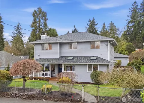 320 NW 110th St, Seattle, WA 98177