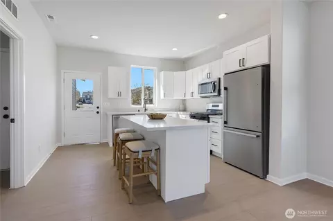 Kitchen - 19406 19th Ave Ct E, Spanaway, WA 98387 photo 1 of 2