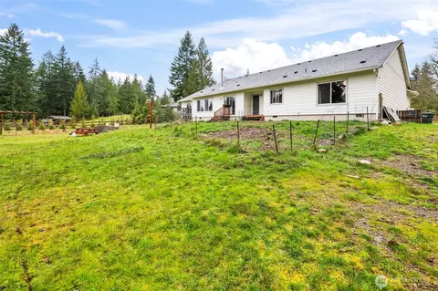 Exterior - 23210 188th St E, Orting, WA 98360 photo 4 of 12