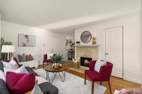 3626 14th Ave W #203, Seattle, WA 98119