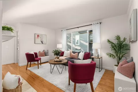 3626 14th Ave W #203, Seattle, WA 98119