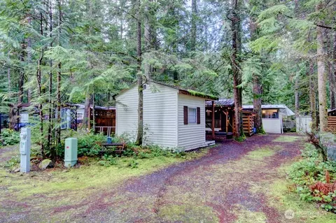 56 Wilderness Way, Deming, WA 98244