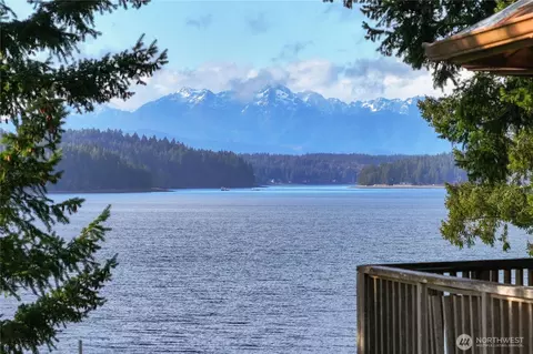 820 E Burgundy Rd, Shelton, WA 98584