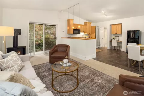 Living - 19814 10th Dr SE, Bothell, WA 98012 photo 5 of 5