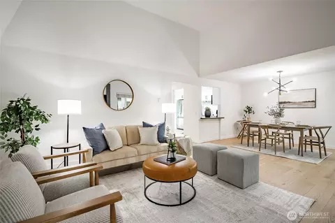 1607 102nd Pl NE #D1, Bellevue, WA 98004
