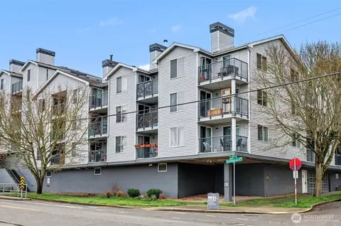 9200 Greenwood Ave N #A202, Seattle, WA 98103