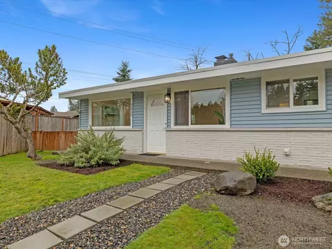 1615 N 196th Pl, Shoreline, WA 98133