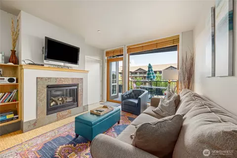 2220 W Woodin Ave #106, Chelan, WA 98816
