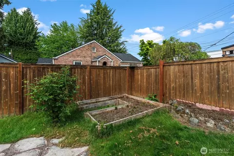 Exterior - 511 Harrison St, Sumner, WA 98390 photo 7 of 10