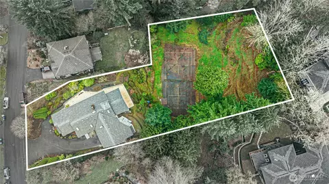 6420 NE 129th Pl, Kirkland, WA 98034