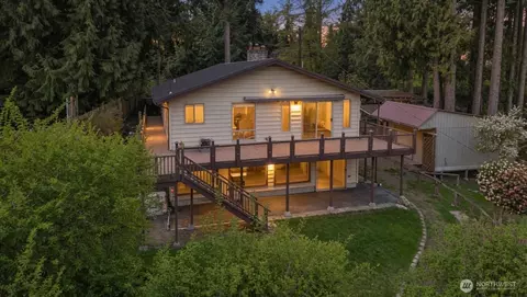 3817 Bells Beach Rd, Langley, WA 98260