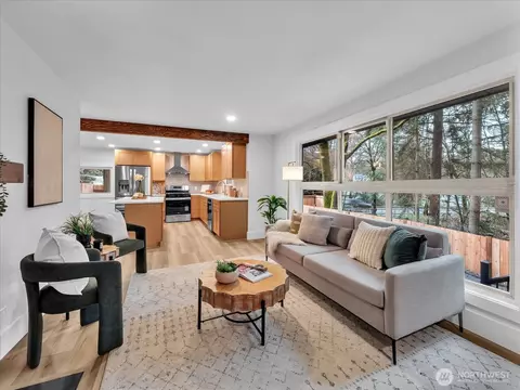 13046 15th Ave NE, Seattle, WA 98125