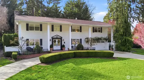 10506 Robin Hood Dr, Edmonds, WA 98020