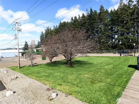 1312 1st St, Cosmopolis, WA 98537