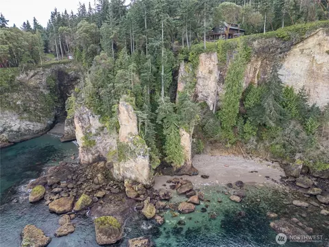 444 Ocean Cove Ln, Port Angeles, WA 98363