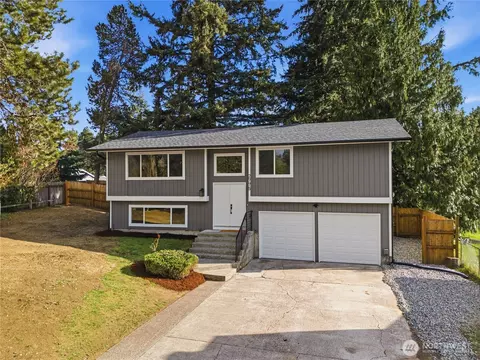 2775 SE Converse Cir, Port Orchard, WA 98366