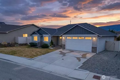 2164 Maryhill St SE, East Wenatchee, WA 98802