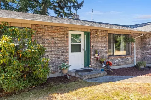 15107 1510 15th Ave E, Tacoma, WA 98445