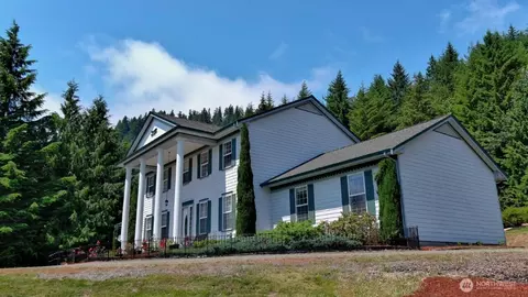 12832 Hunter Rd SW, Rochester, WA 98579