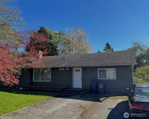 3828 Lincoln Way #A, Lynnwood, WA 98087