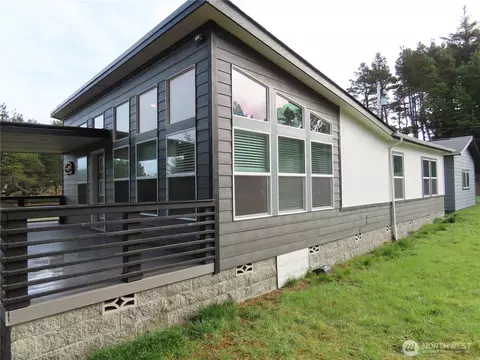 300 Surf St, Westport, WA 98595