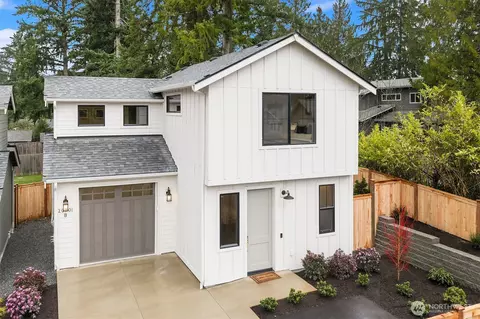 20701 82nd Ave W #B, Edmonds, WA 98026