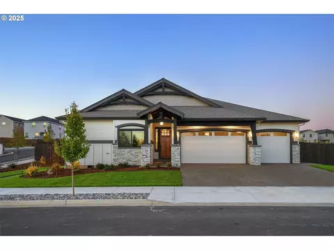 818 NW 173rd Cir, Ridgefield, WA 98642