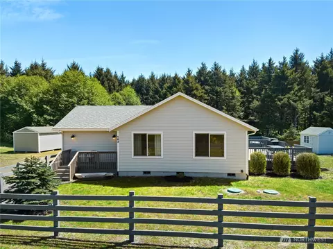 163 Ocean Blvd, Ocean City, WA 98569