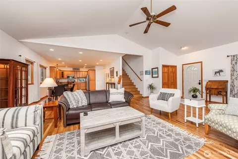 Living - 31 Josephine Pl, Sequim, WA 98382 photo 4 of 5