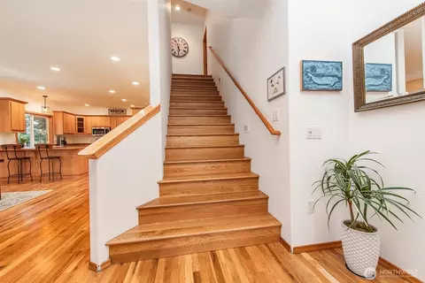 Entry Way - 31 Josephine Pl, Sequim, WA 98382 photo 2 of 3