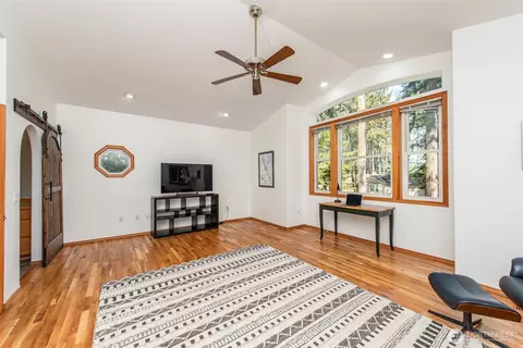 Living - 31 Josephine Pl, Sequim, WA 98382 photo 5 of 5