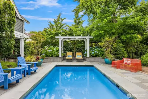 5219 55th Ave NE, Seattle, WA 98105 photo 5