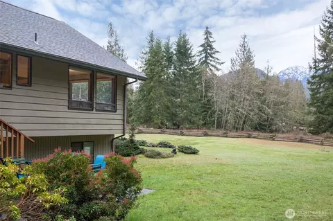 3547 Deer Park Rd, Port Angeles, WA 98362
