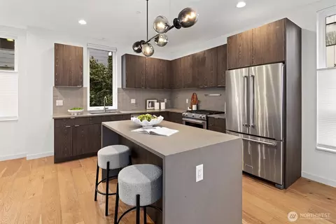 609 15th Ave E, Seattle, WA 98112 photo 9