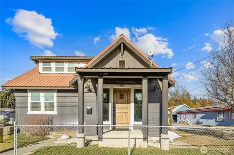 515 E 1st St, Cle Elum, WA 98922