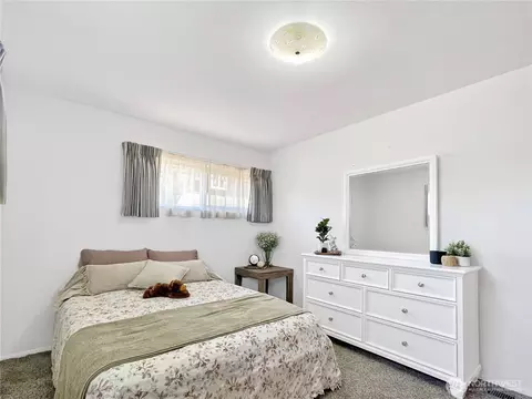 Bedroom - 2116 Cascade Way, Longview, WA 98632 photo 2 of 3