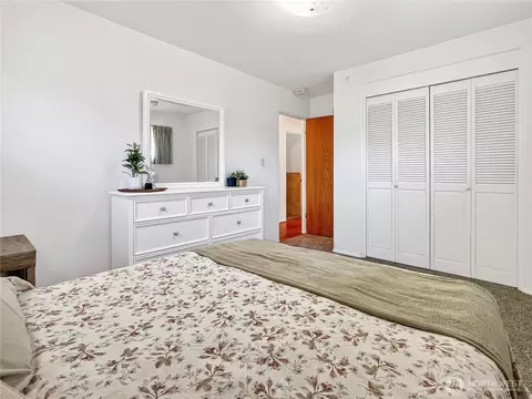 Bedroom - 2116 Cascade Way, Longview, WA 98632 photo 3 of 3