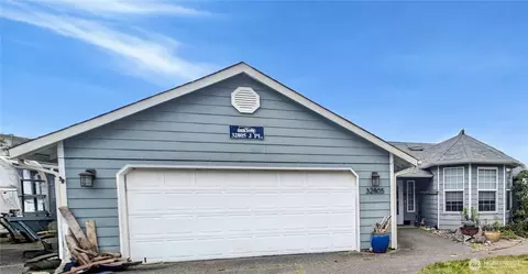 32805 J Pl, Ocean Park, WA 98640
