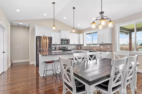 Dining - 715 Red Maple Loop, Everson, WA 98247 photo 2 of 3