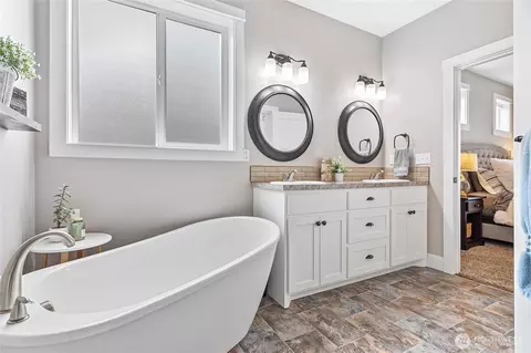 Bath - 715 Red Maple Loop, Everson, WA 98247 photo 2 of 4